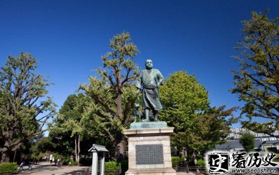 西乡隆盛反明治政府的原因，最后的武士被迫切腹自尽