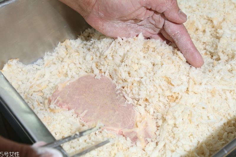 日式炸猪排的做法及吃法