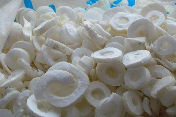 鸡屎藤有下奶的作用吗 产妇可以吃鸡屎藤下奶吗