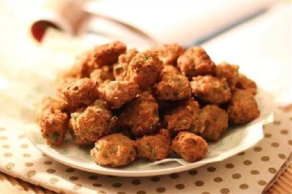 炸肉丸放多少盐 炸肉丸放什么调料 炸肉丸放多少盐 炸肉丸放什么调料