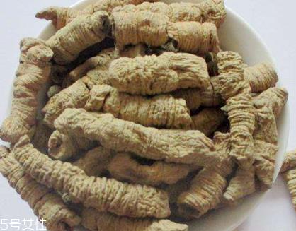 巴戟天能泡酒吗 牛漆巴戟天酒