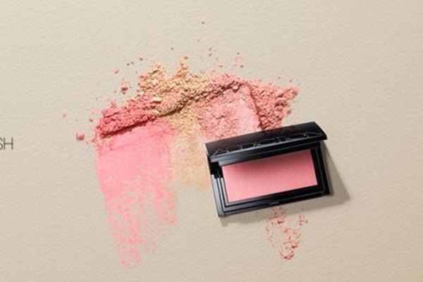 如何选择适合自己的腮红 腮红什么颜色好 如何选择适合自己的腮红 腮红什么颜色好