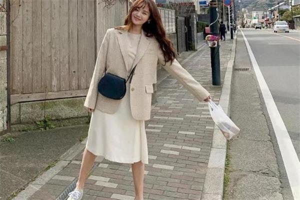 踏青适合穿什么衣服 极简风了解一下