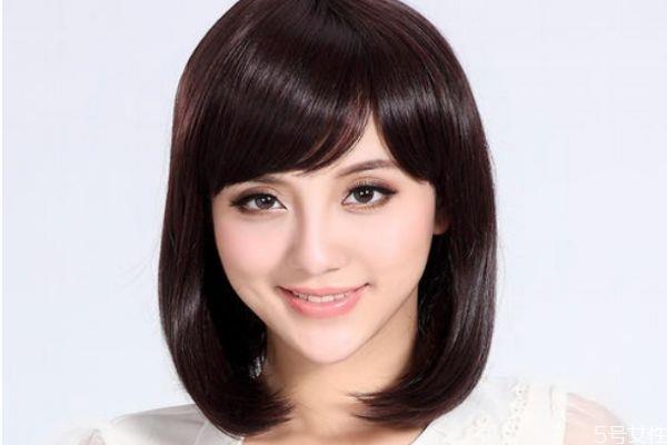 额头大适合什么发型 额头大怎么选择发型