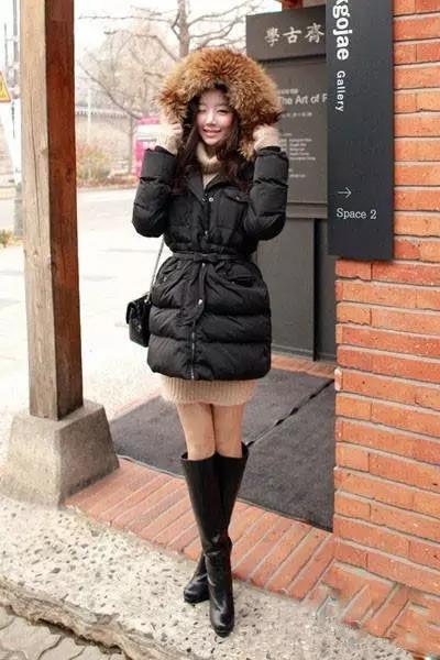 长靴羽绒服搭配技巧