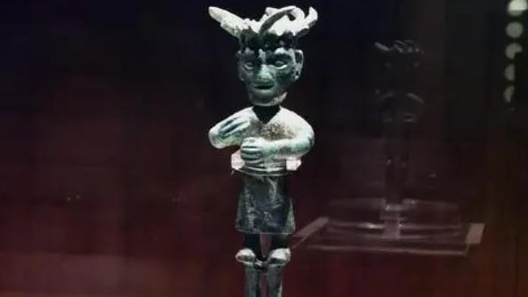 探秘三星堆遗址在哪里（三星堆是哪个朝代的）  2