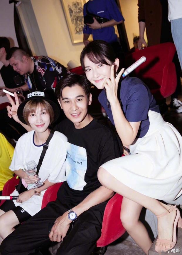 乔振宇等好友也来支持张杰演唱会。