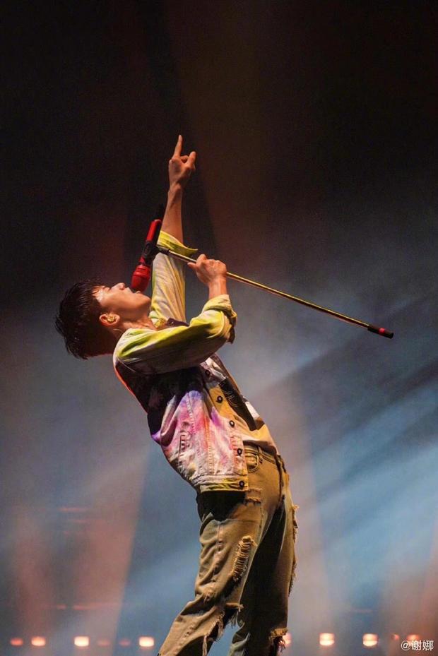张杰鸟巢演唱会举办很成功。