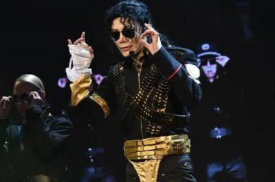 ​迈克尔杰克逊演唱会死了多少人，有560人晕倒，23人因此离世