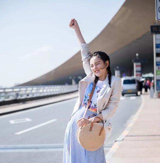 梁静茹原名叫梁翠萍,张艺兴叫这个,原来明星都接地气,哈哈哈