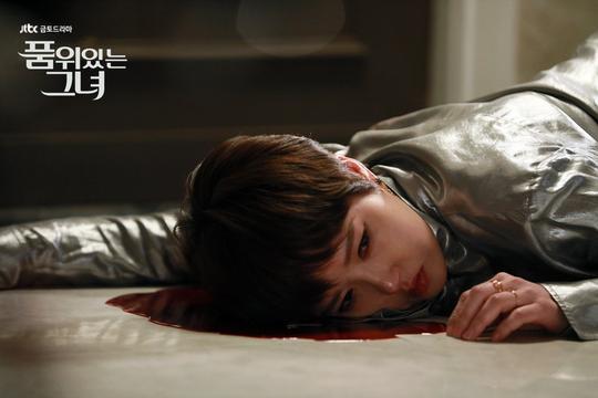 有品位的她:金宣儿视金喜善女神,良心发现为时已晚