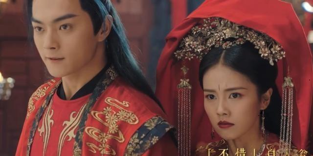 招摇：厉尘澜再次被封印后，招摇每天对着窥心境说话，靠思念度日