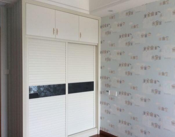 装修不听劝,全屋贴满了瓷砖,一到夏天就后悔了