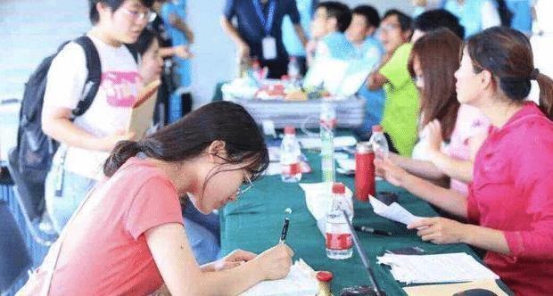 俗语:“穷清华,富北大,不要命的中科大”,你觉得有道理吗?