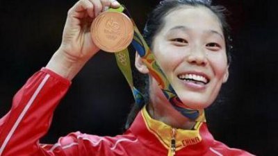 ​世界女排第一巨星，朱婷一年的收入有多少？