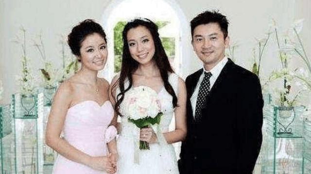 苏有朋原来早已结婚,新娘美貌不输林心如,难怪不遵守40年之约