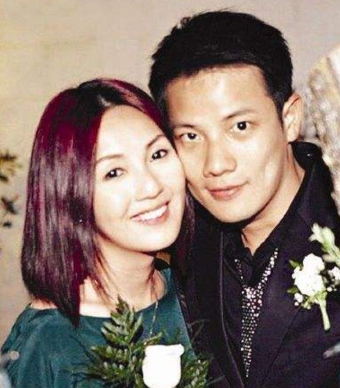 “吃软饭”的4位男星，妻子个个都是亿万富翁，网友：不敢离婚！