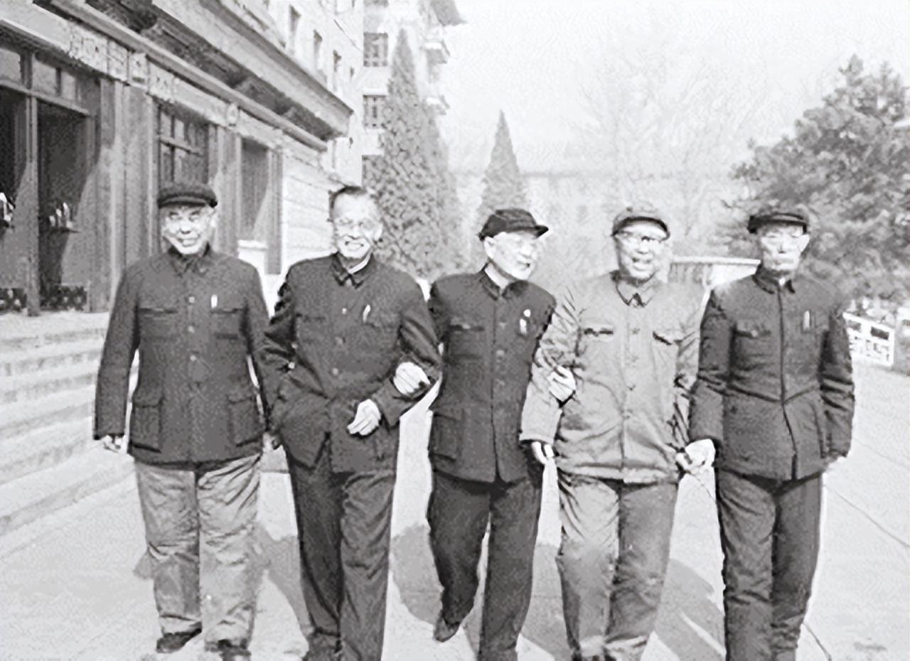 傅作义简介(傅作义人物生平事迹介绍)-