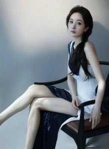 ​杨幂：光芒背后的不为人知的真实故事