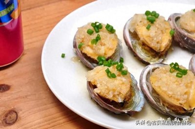 ​只要8分钟的超级快手菜，蒜蓉粉丝蒸鲍鱼，鲍鱼Q弹、粉丝鲜美