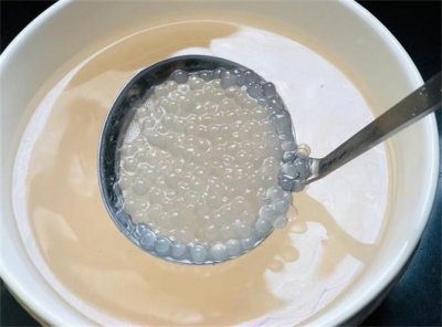 ​西米露怎么煮晶莹剔透？记住几个窍门，快速又简单，好吃有嚼劲