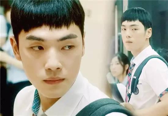 金宇彬李钟硕一起演的韩剧(制造无数男神的这部韩剧又来了)(12)