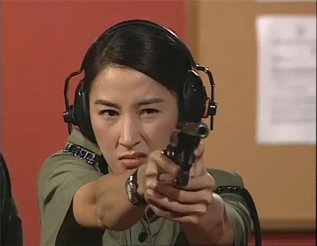 滕丽名饰演的电视剧(滕丽名魏骏杰定情之作)(7)