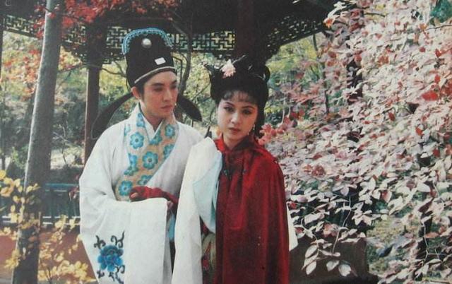 马兰与韩再芬哪个比较漂亮(三十年前的电视剧画质再渣)(6)