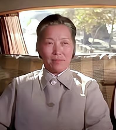 电影庐山恋的演员(电影庐山恋演员表)