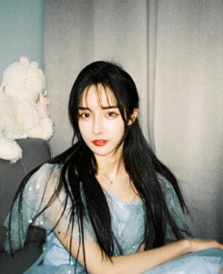 ​艾比遭受“网暴”后，换男装帅到认不出，从此“樱花王子”有了脸