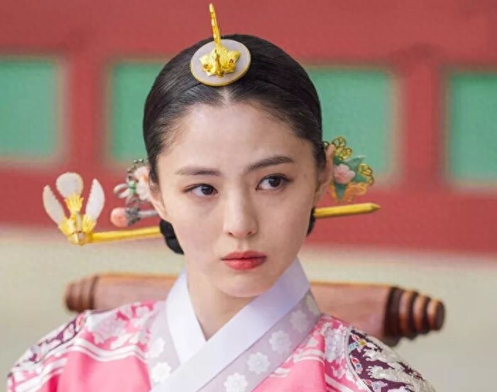 组图：韩国女演员韩素希