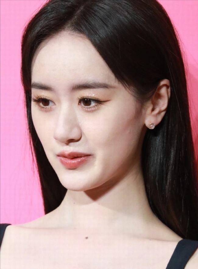 袁冰妍生图被嘲是低配版赵丽颖(袁冰妍又被指撞脸赵丽颖)