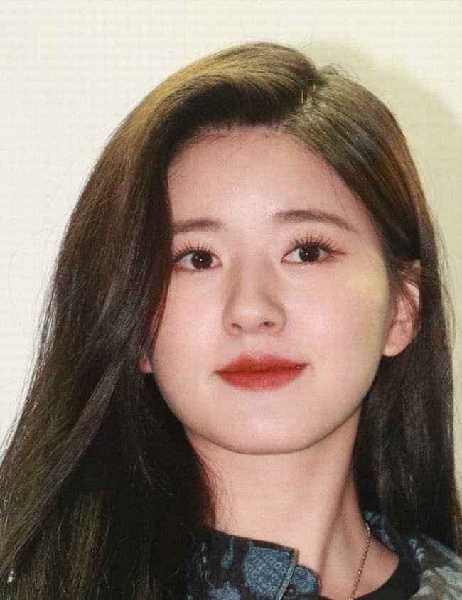 袁冰妍生图被嘲是低配版赵丽颖(袁冰妍又被指撞脸赵丽颖)