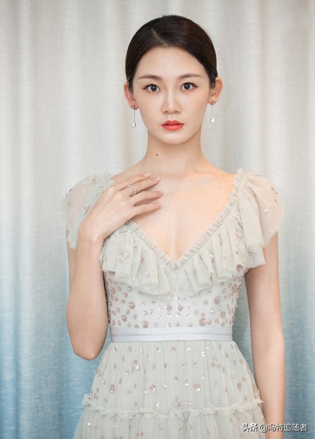 《芳华》女主角:苗苗,人美,怎么着都好看