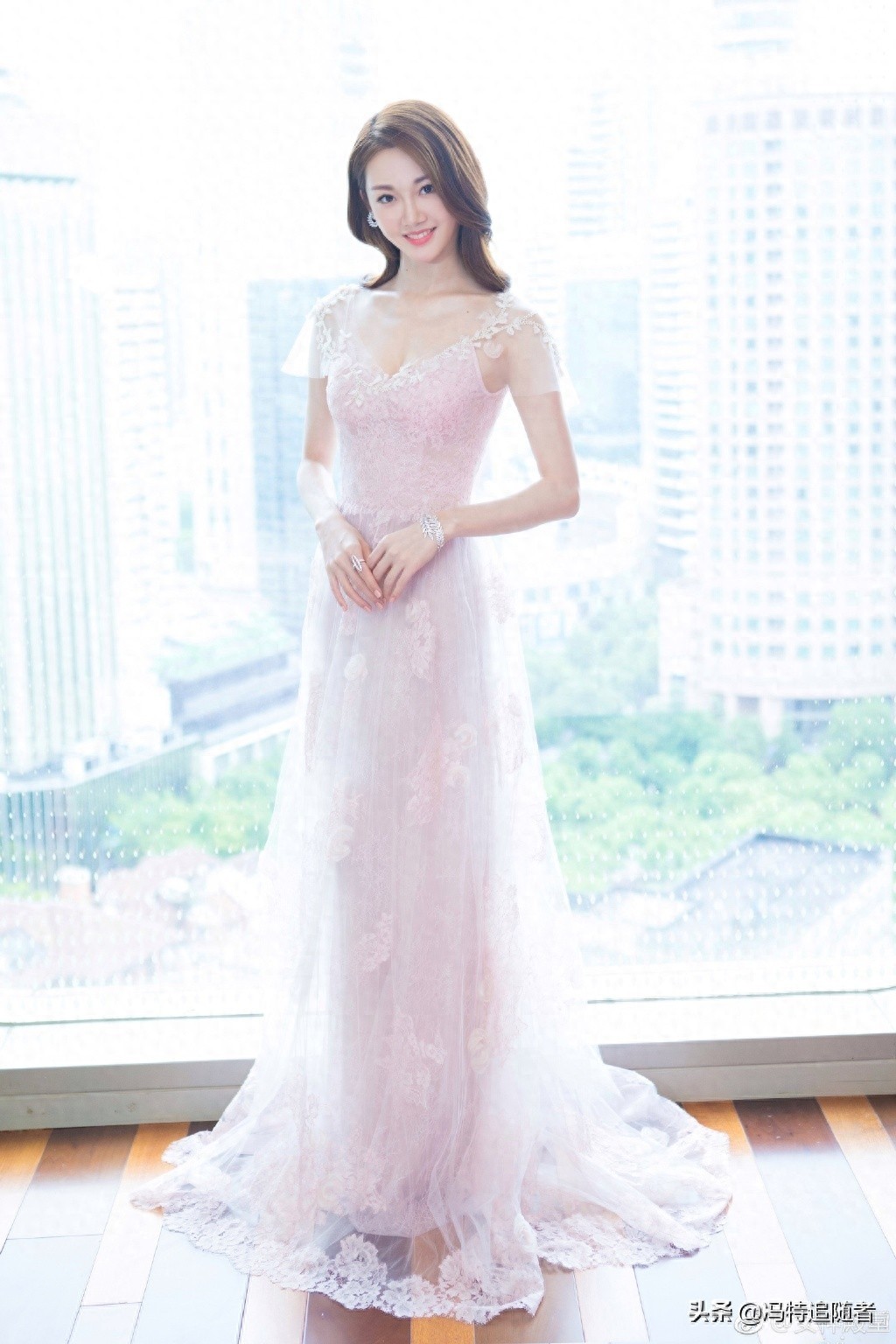 《芳华》女主角:苗苗,人美,怎么着都好看