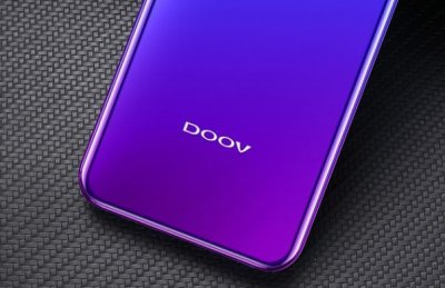 ​朵唯手机致敬经典，照搬华为、苹果外观设计