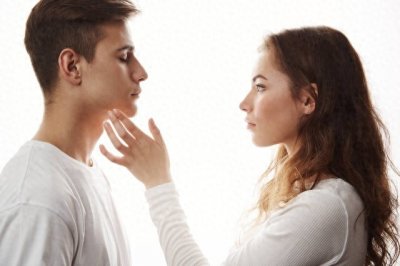 ​情人关系结束了，谁会更快的放下呢？