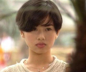 ​49岁陈松伶嫁给小8岁张铎，结婚多年无儿女，如今活成人生赢家