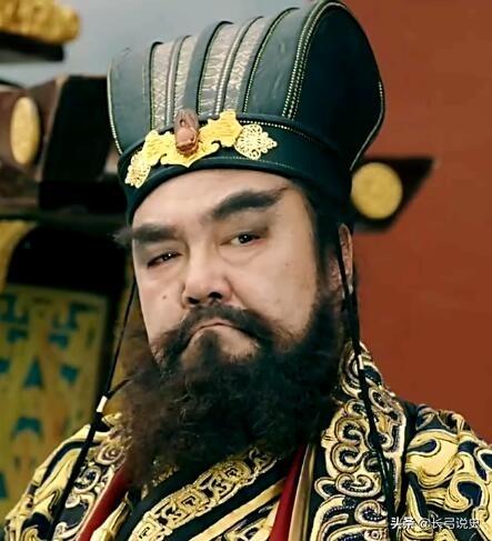 董卓字什么(正史上董卓是谁杀死)