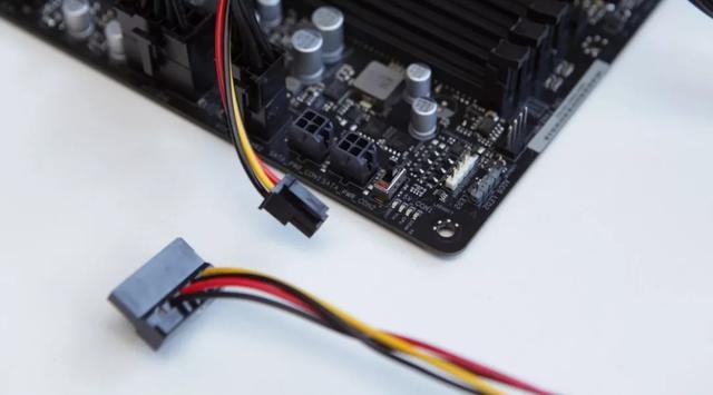 机箱散热器排名（2025年终盘点机箱电源）(7)