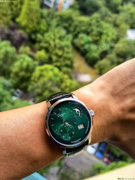 格拉苏蒂手表什么档次（格拉苏蒂原创年度热门表款盘点）