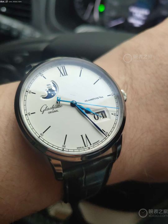 格拉苏蒂手表什么档次（格拉苏蒂原创年度热门表款盘点）