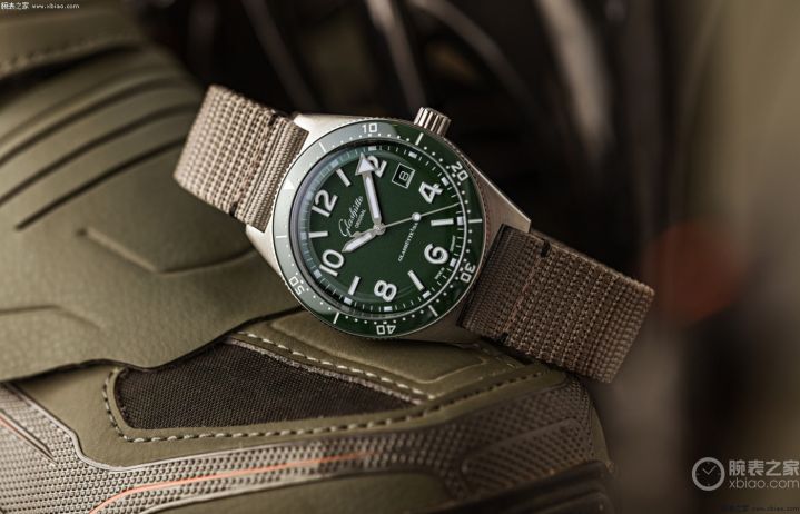 格拉苏蒂手表什么档次（格拉苏蒂原创年度热门表款盘点）