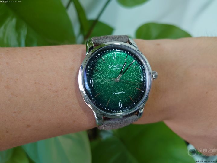 格拉苏蒂手表什么档次（格拉苏蒂原创年度热门表款盘点）