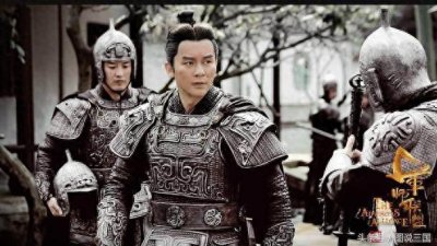 ​此人是曹丕的好兄弟，却痴情小妾而亡，不死，司马懿绝无篡权机会