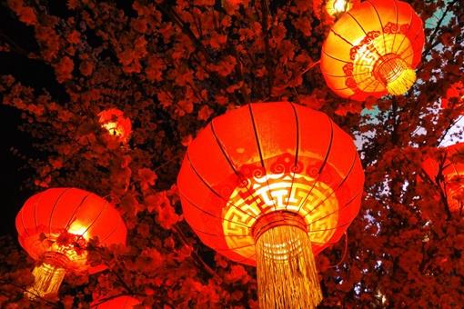 春节的由来30字左右