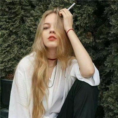 女生抽烟非主流个性头像，喜欢的转走
