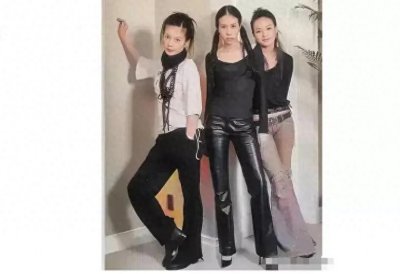 ​2001年，赵薇、莫文蔚和舒淇的合影，估计很多人都没认出她们吧