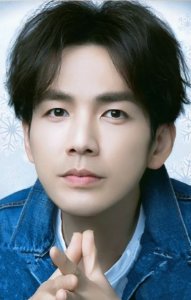 ​馃専閽熸眽鑹細閾跺睆鐢风鐨勯瓍鍔涘瞾鏈堛€?/p>