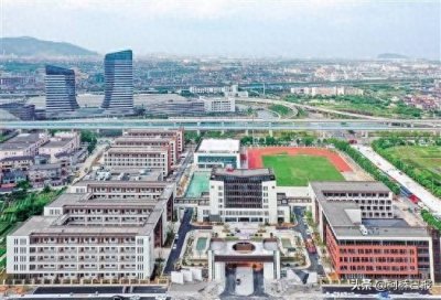 ​坐着地铁去上学！柯桥中学西校区9月1日投入使用